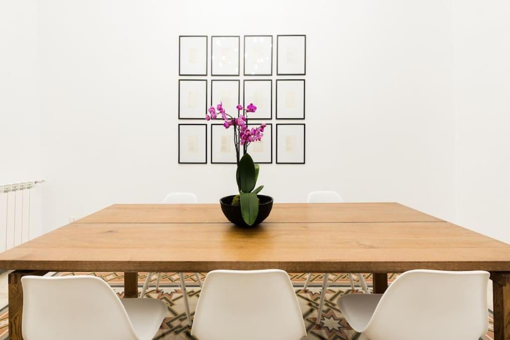 Lejlighed Modern Comfort, Poetic Charm