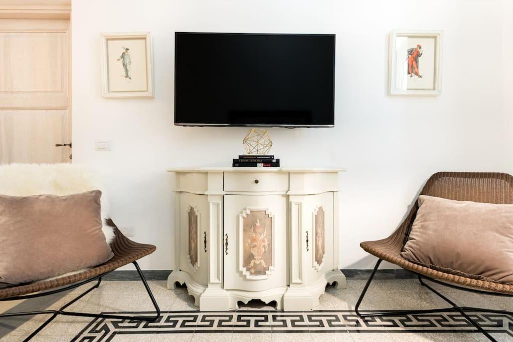 Modern Comfort, Poetic Charm Lejlighed