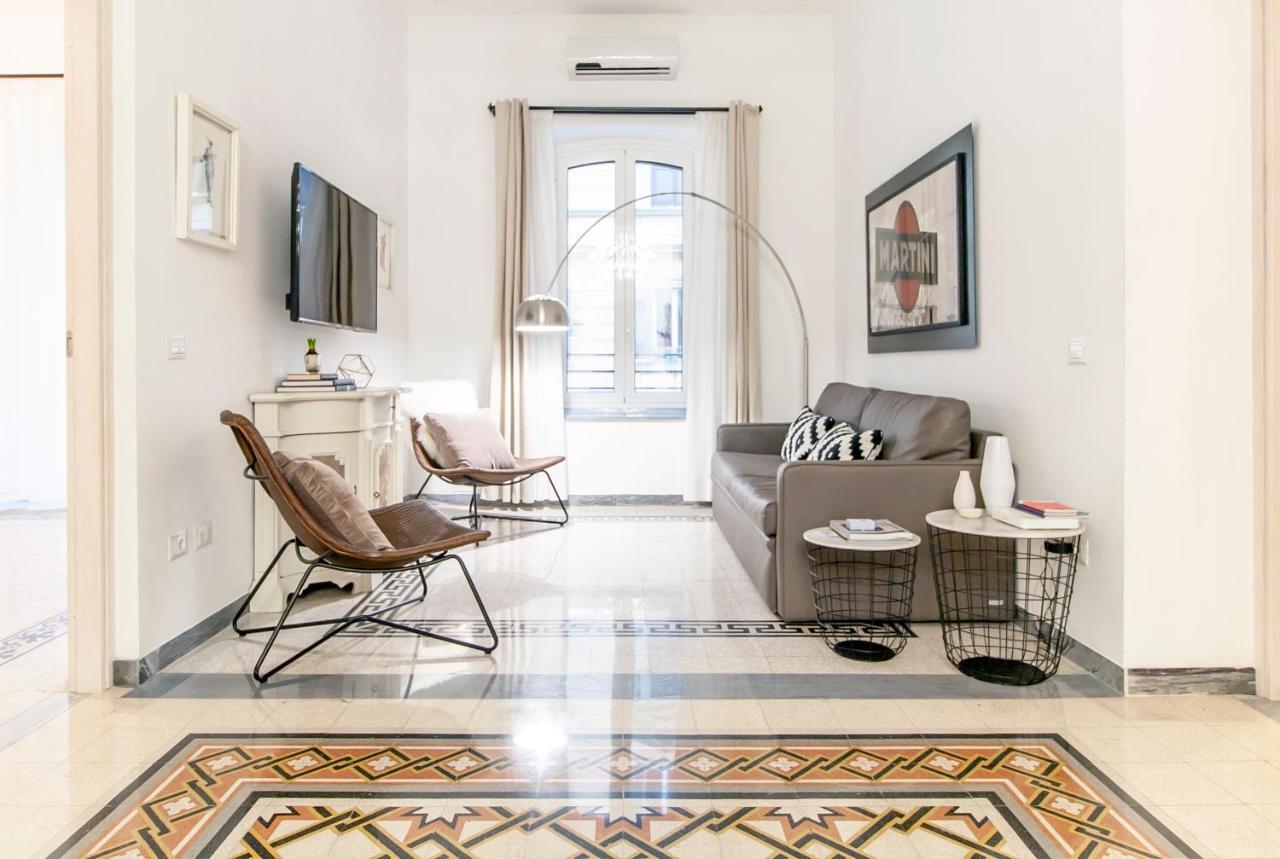 Modern Comfort, Poetic Charm Lejlighed